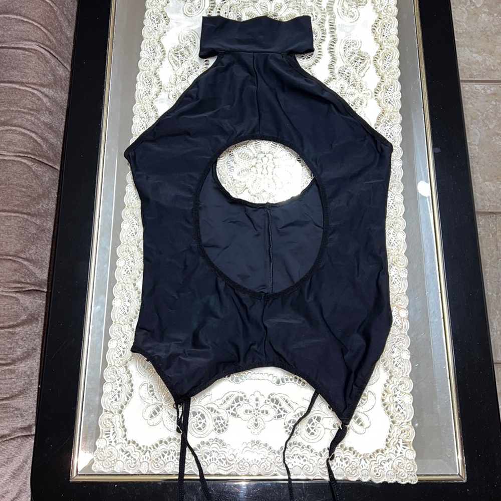 Black high neck pole dancing top with cutout